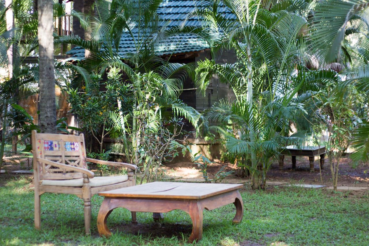 Leela Cottages Morjim Eksteriør billede