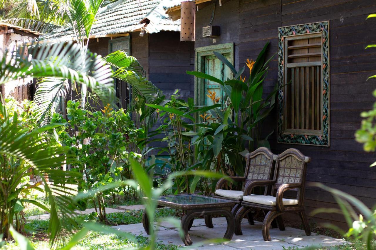 Leela Cottages Morjim Eksteriør billede