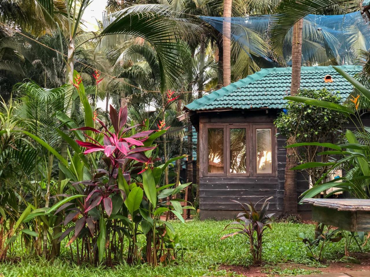Leela Cottages Morjim Eksteriør billede